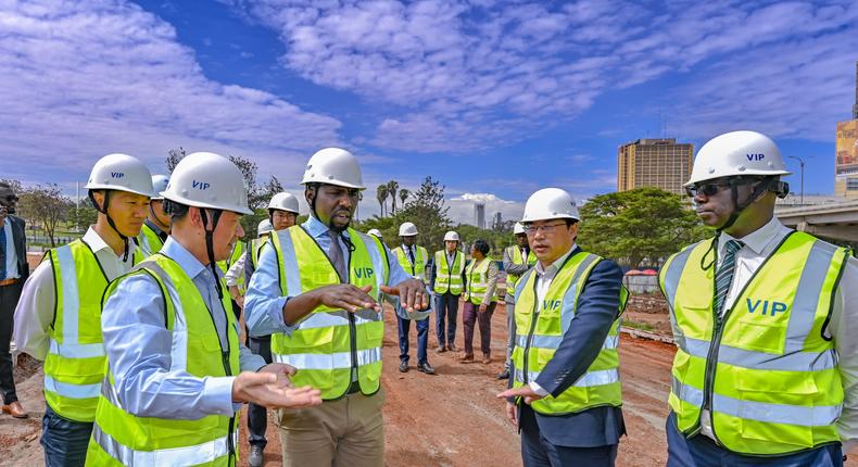 Cabinet Secretary for Roads and Transport, Kipchumba Murkomen has provided a glimpse into the ongoing expansion of the Nairobi Expressway Exit Plaza at Greenpark.