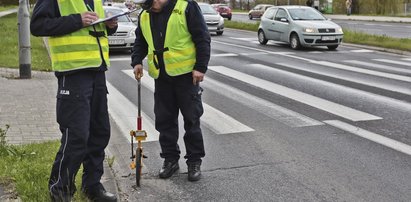 Potrącił pieszego i uciekł. Samochód należy do lekarki