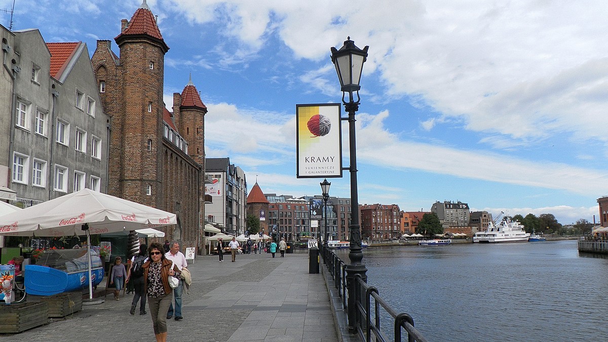 Wielkoformatowe reprodukcje najstarszych zdjęć przedstawiających Gdańsk oraz jego mieszkańców i sprzęt, jakim posługiwali się miejscowi pionierzy fotografii złożą się m.in. na wystawę, która otwarta zostanie dziś w Muzeum Historycznym Miasta Gdańska.