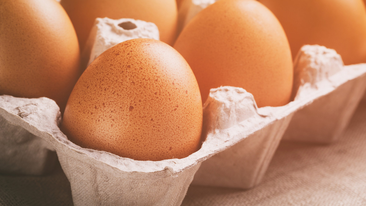 Wielkanoc 2021: Żółte jajko na twardo - jak zrobić?