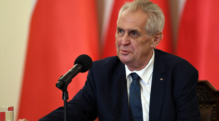 Milos Zeman cseh államfő egyetért azzal, hogy Csehországnak továbbra is fegyverszállításokkal kell segítenie Ukrajnát/ Fotó: Northfoto