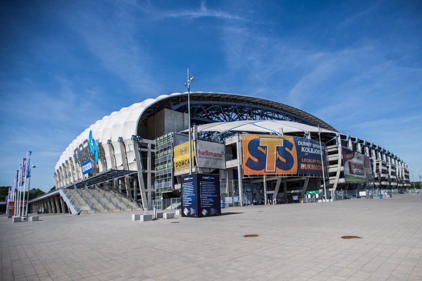 Miasto odzyska pieniądze za naprawę usterek na stadionie?