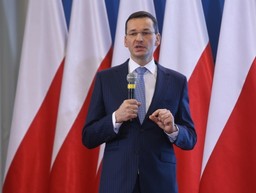 Morawiecki: Obniżenie wieku emerytalnego? Nie było w tej sprawie "twardego zobowiązania rządu"