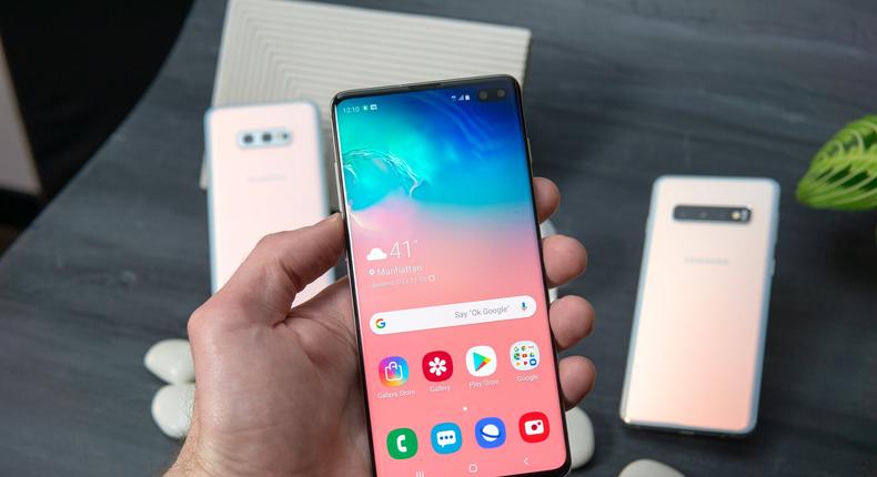 galaxy s10 plus front