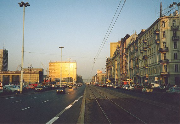 Marta Zielińska - Aleje Jerozolimskie (widok od skrzyżowania z ulicą Emilii Plater w kierunku Wisły, 1991)