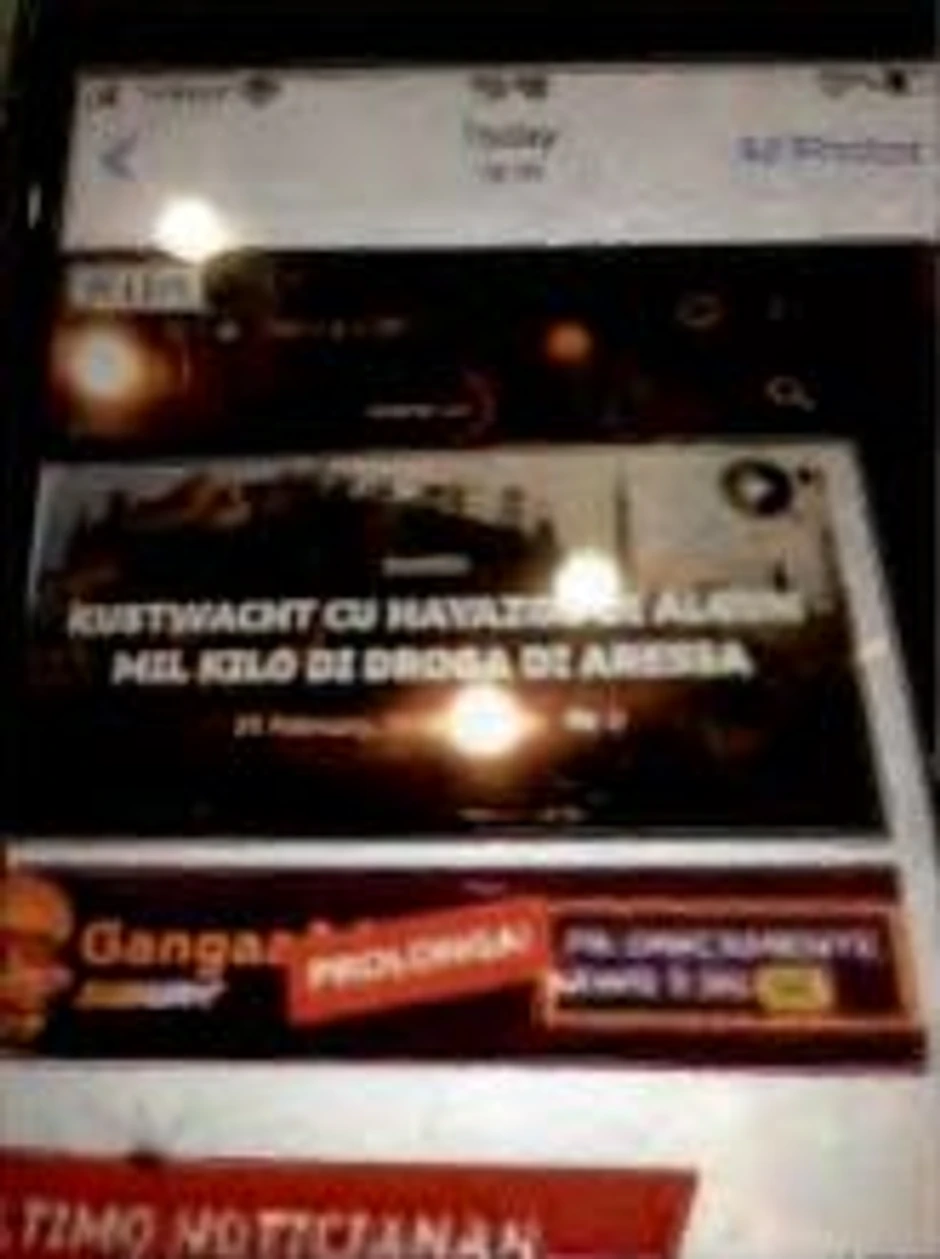 Novinarski članci koje je Lindo poslao NN osobi: Zabranjeno preuzimanje fotografije bez dozvole redakcije "Blic"