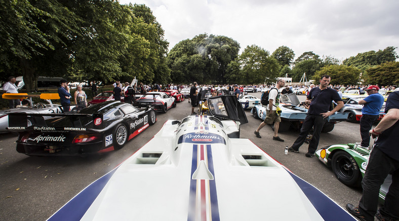 70 lat Porsche – parada w Goodwood