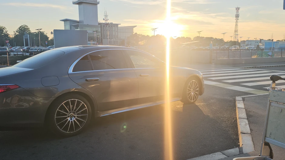 Đani na aerodromu sa sinom