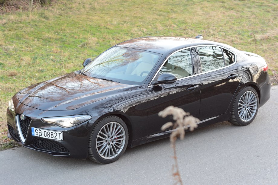 Czarny kolor dodaje drapieżności Alfa Romeo Giulia