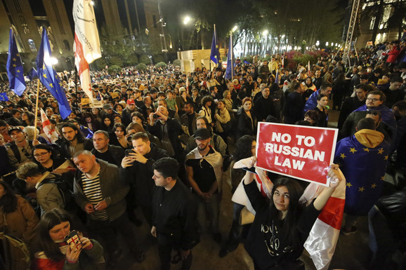 HAOS U GRUZIJI Masovni protesti zbog "RUSKOG ZAKONA", parlament počeo raspravu (VIDEO, FOTO)