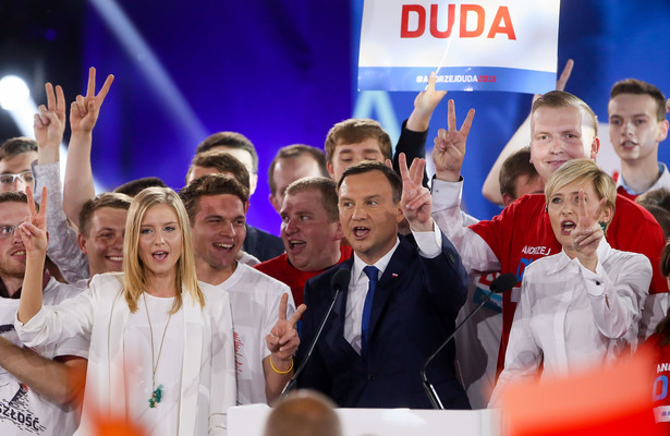Ostatnia konwencja Andrzeja Dudy. "Prezydent zamknął się w Pałacu na 5 lat"