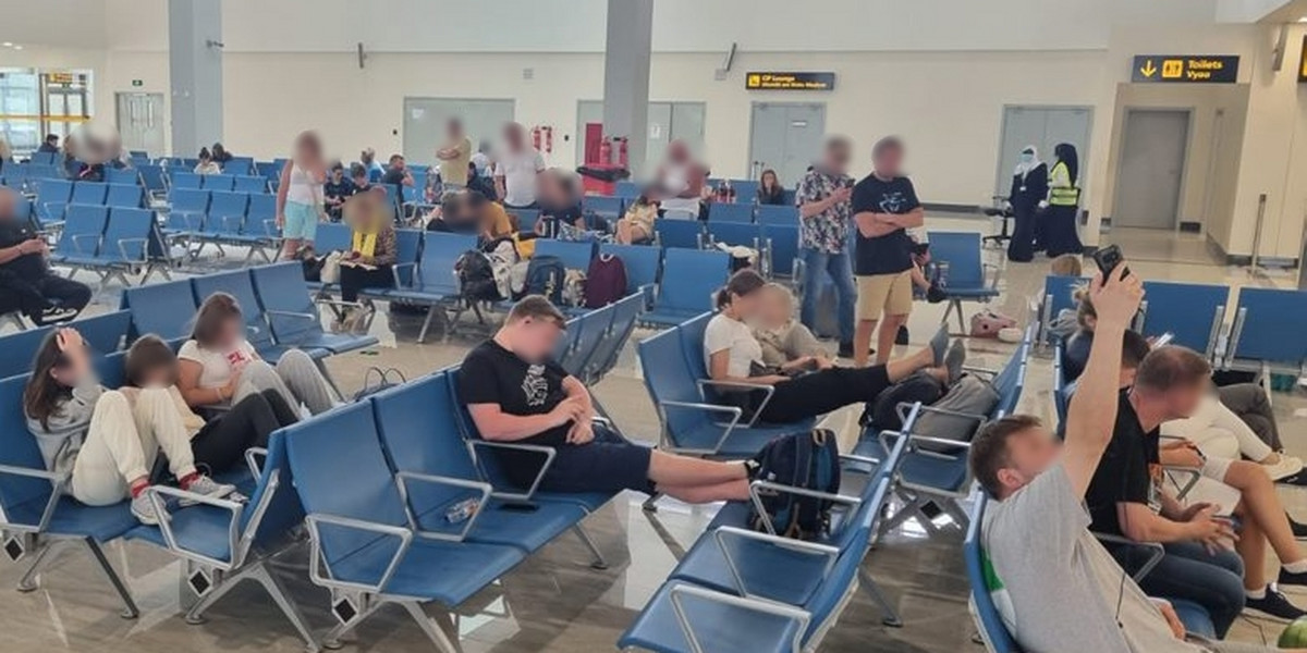 Turyści z Polski godzinami koczowali na lotnisku na Zanzibarze.
