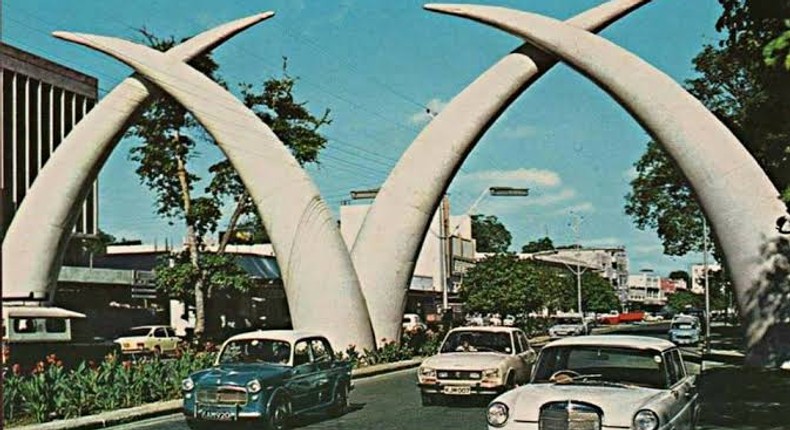 An old photo of the iconic Mombasa tusks monument (Trip101)