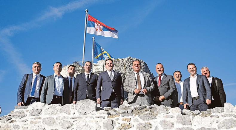 Stari grad je pre konzervatorskih radova bio mesto na kome se nije moglo stajati, što bi narod rekao, zmijarnik i šikara - kazao je Nikola Selaković, koji je obišao užičku tvrđavu