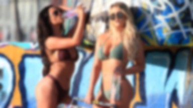 Jamie Leigh i Kinsey Wolanski pozują w samym bikini - jest na co popatrzeć