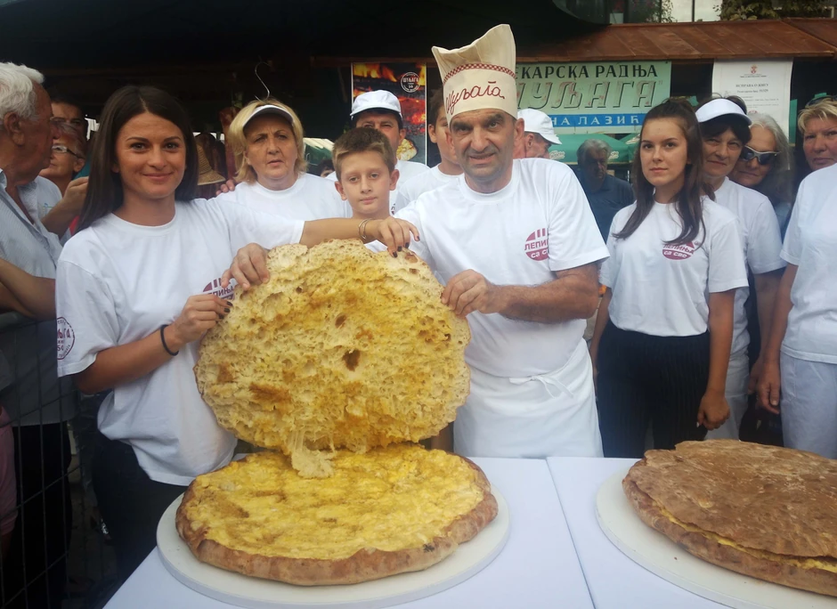 Šuljagine obe lepinje bile su teške po 15 kilograma, a u prečniku su imale 110 centimetara