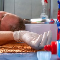 Hogyan állapítható meg, hogy valakinek klórmérgezése van?