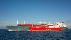 Iran liczy na pokój z USA? Rozważa czasowe wstrzymanie ruchu statków przez Ormuz