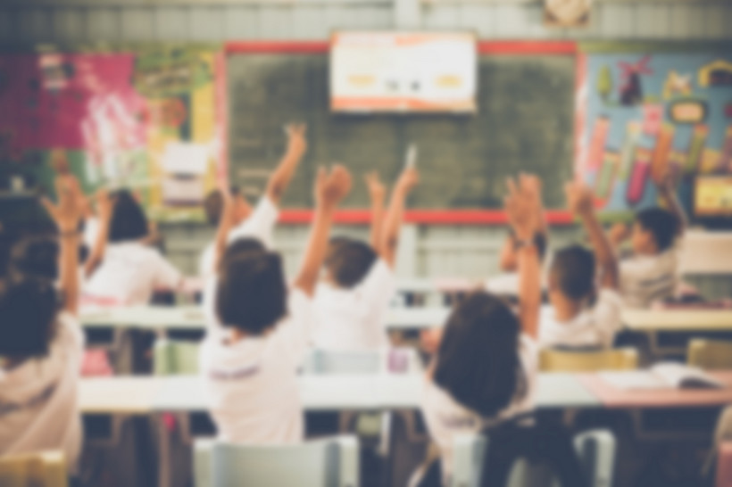 Rzecznik praw dziecka do MEN: Uczniowie tłoczą się w przepełnionych klasach