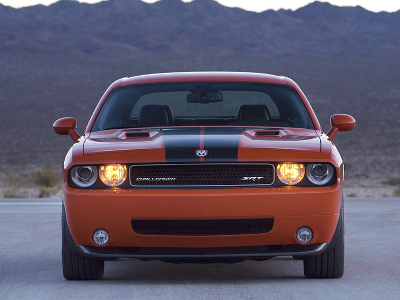 Chicago 2008: Dodge Challenger SRT8 w akcji (video)