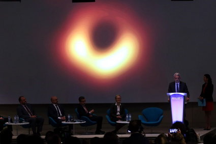 Polak, który brał udział w robieniu pierwszego zdjęcia czarnej dziury: to Święty Graal astrofizyki