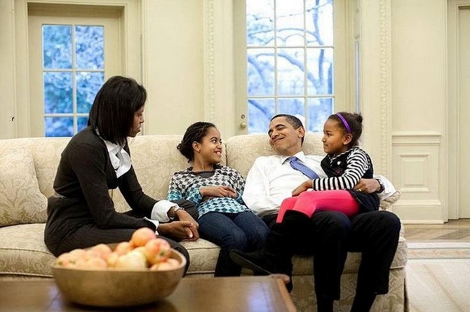 Mišel i Barak Obama sa ćerkama