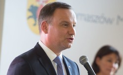 Prezydent powołał Janusza Kaweckiego i Andrzeja Sabatowskiego do KRRiT