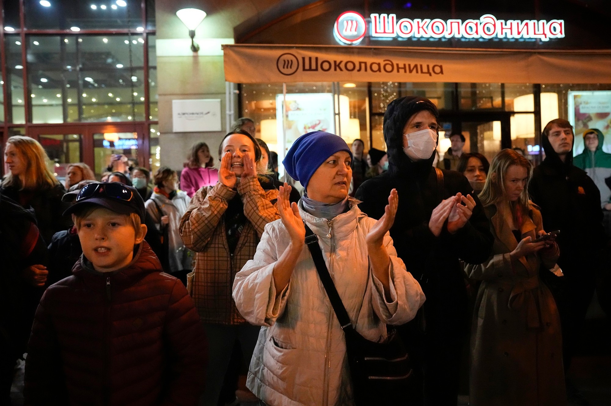 Demonštrácie proti ohlásenej mobilizácii sa konali v najmenej 38 mestách Ruska.