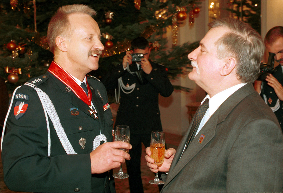 Warszawa 1995 r. - ówczesny prezydent Lech Wałęsa i Sławomir Petelicki 