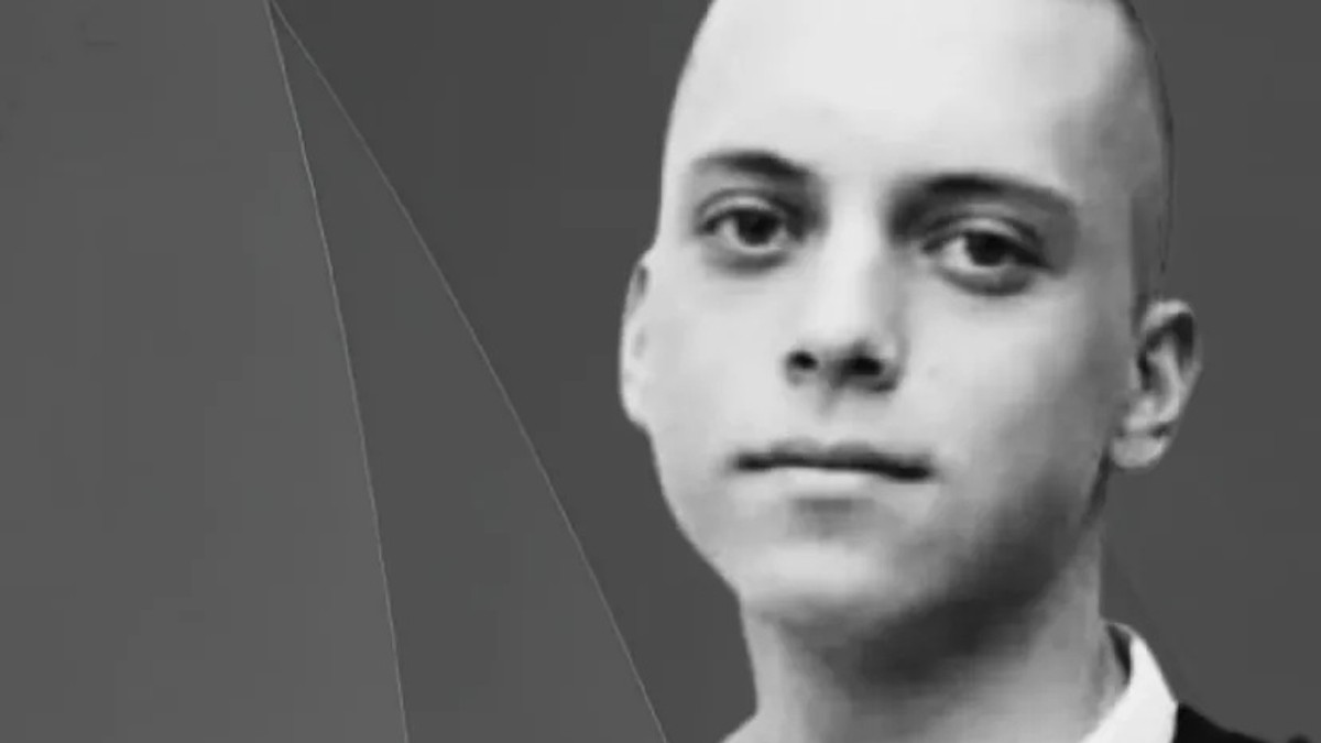 UMRO NEMANJA (20) ZA KOG SE MOLILA SRBIJA Tuga do neba! Mesecima se borio kao lav