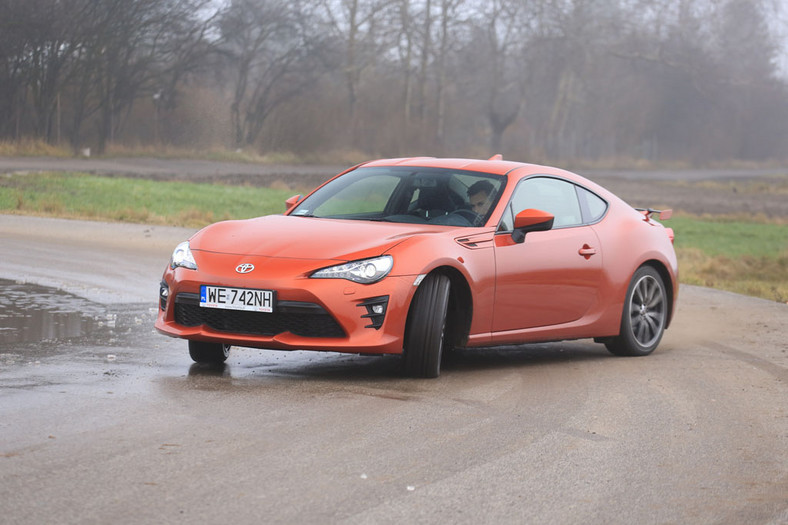 Toyota GT86 - idealna do jazdy bokiem