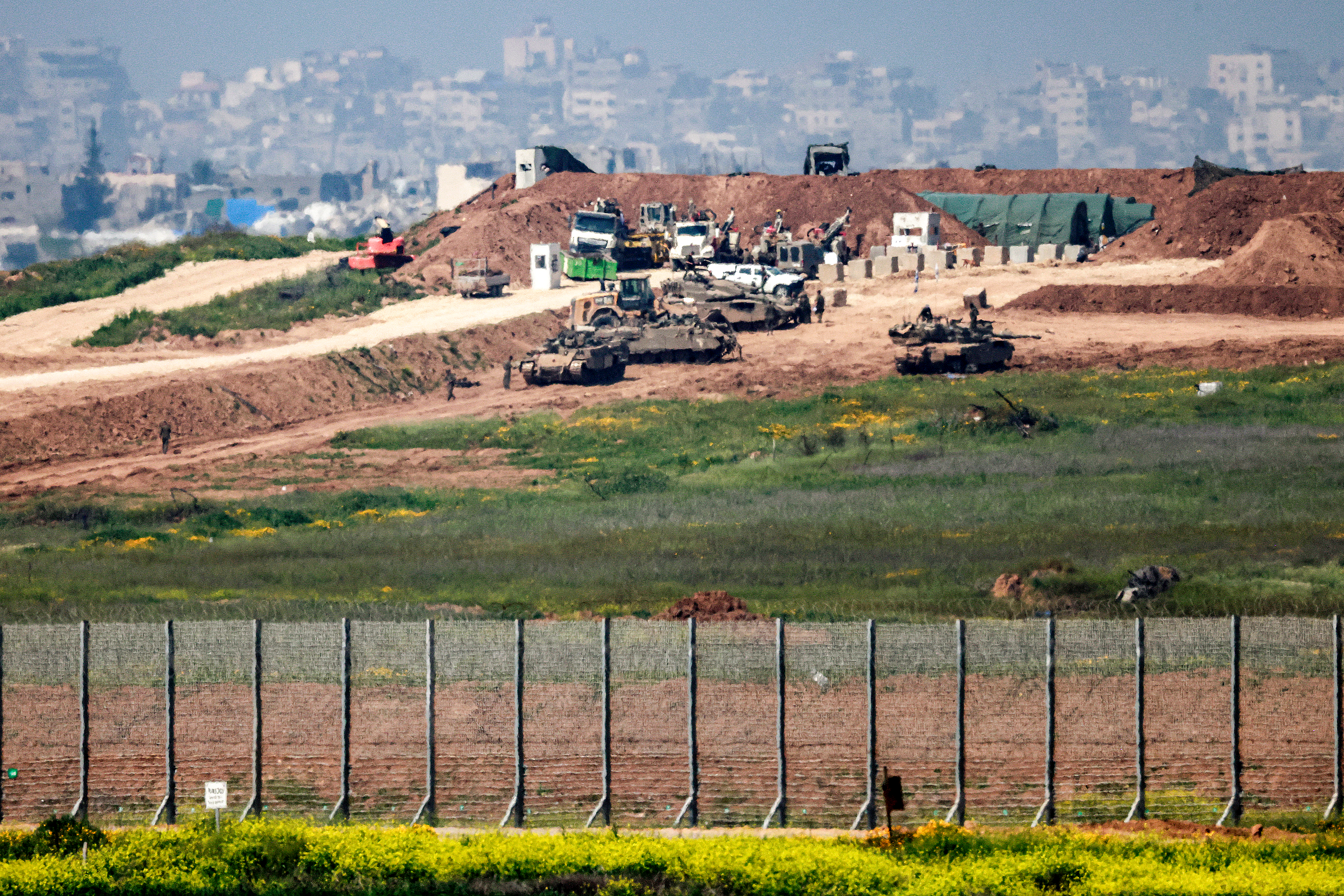Gaza: 3 soldati israeliani uccisi in attacco a Jabalia
