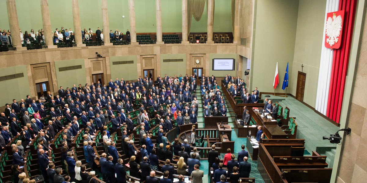 Sejm zadecydował o przedłużeniu obowiązywania stawek VAT 8 i 23 proc. na kolejny rok