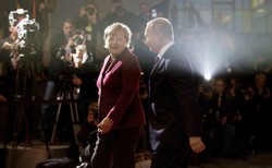 Niemcy: Prawie co trzeci sympatyk Lewicy i AfD bardziej ufa Putinowi niż Merkel