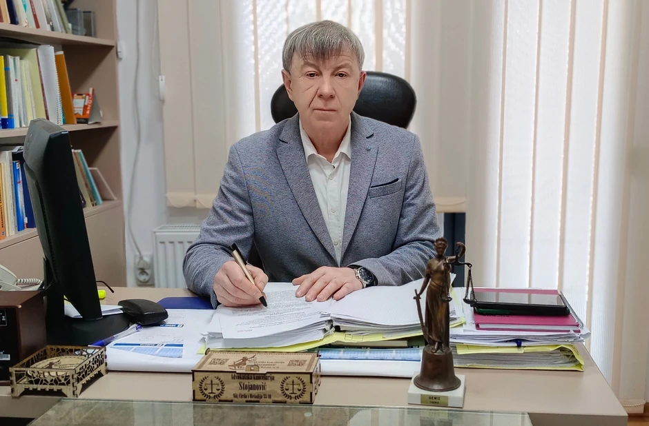 Advokat Bratislav Stojanović