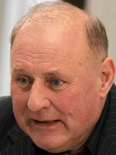 'Żeby burdel zaczął dobrze funkcjonować, nie maluje się ścian, tylko wymienia panienki'