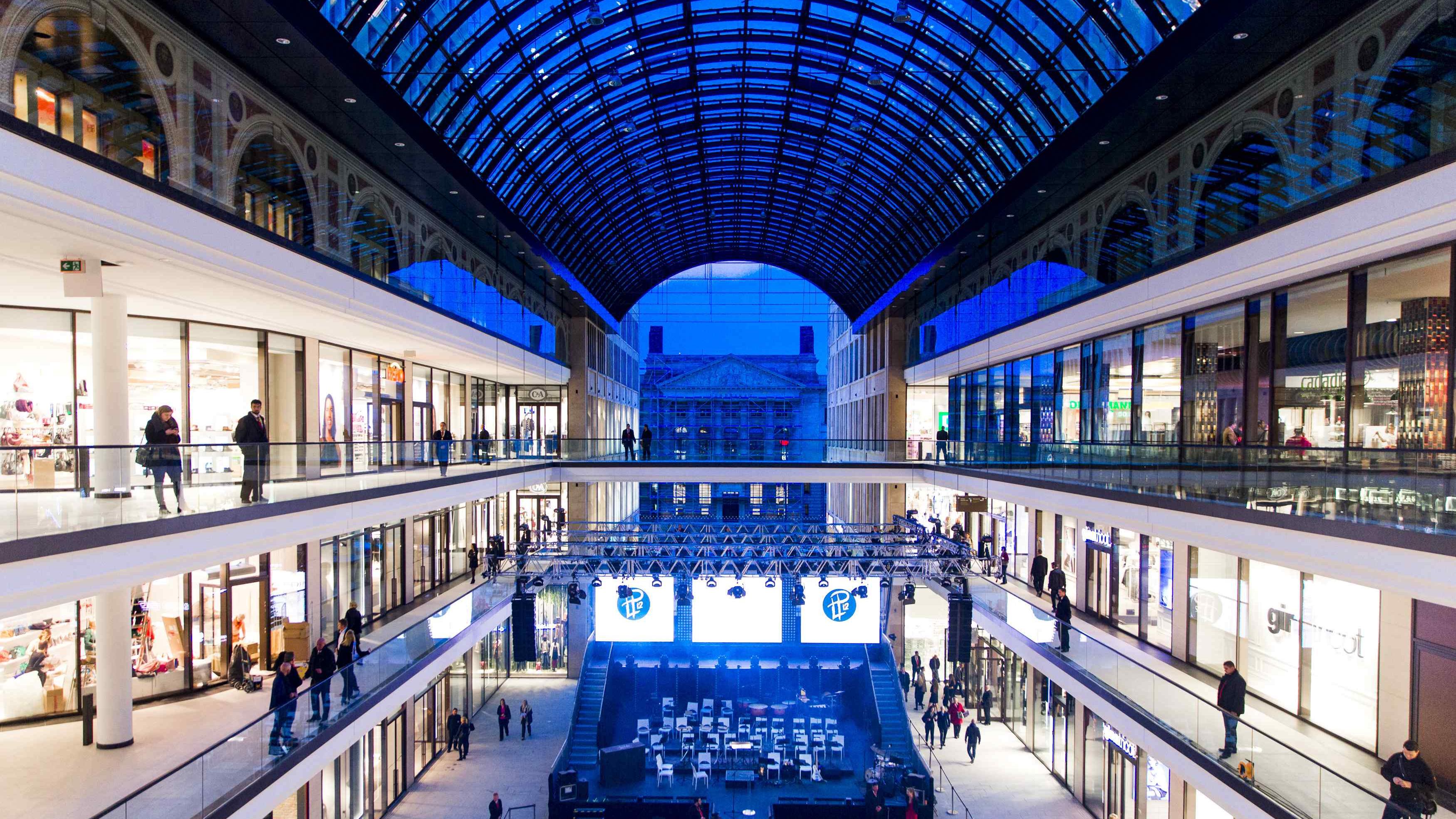 Ogromne centrum handlowe w Berlinie będzie zarabiać na turystach -  Wiadomości