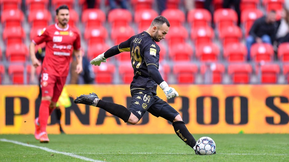 Konrad Reszka odchodzi z Widzewa