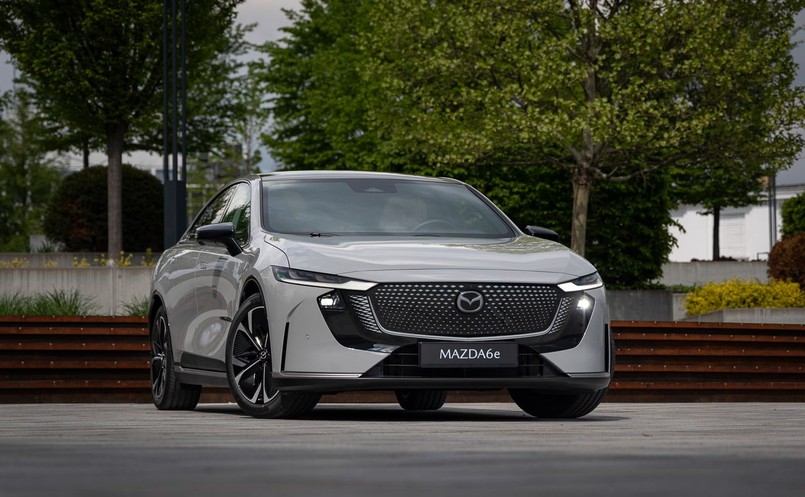 Nowa Mazda 6e