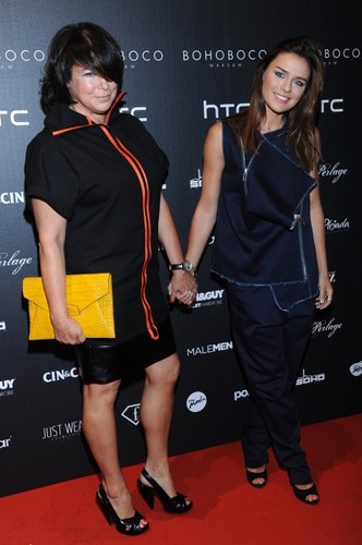 Natasza Urbańska z przyjaciółką