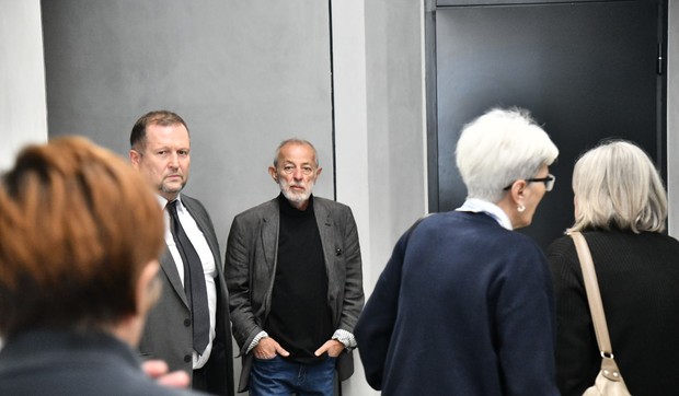 Miroslav Mika Aleksić u pratnji svog branioca 