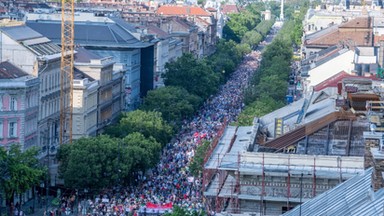 "Zdrada!". Wielka demonstracja w Budapeszcie przeciwko otwarciu chińskiego uniwersytetu [ZDJĘCIA]