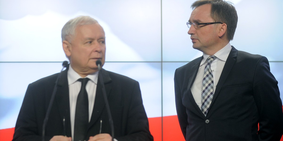 Jarosław Kaczyński przygotował się do konfrontacji ze Zbigniewem Ziobro. W zamian za pozostawienie go w rządzie może zażądać stanowisk.