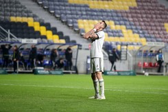 Stipica zaczarował bramkę. Zatrzymał Pekharta i Legię [WYNIKI i TABELA]