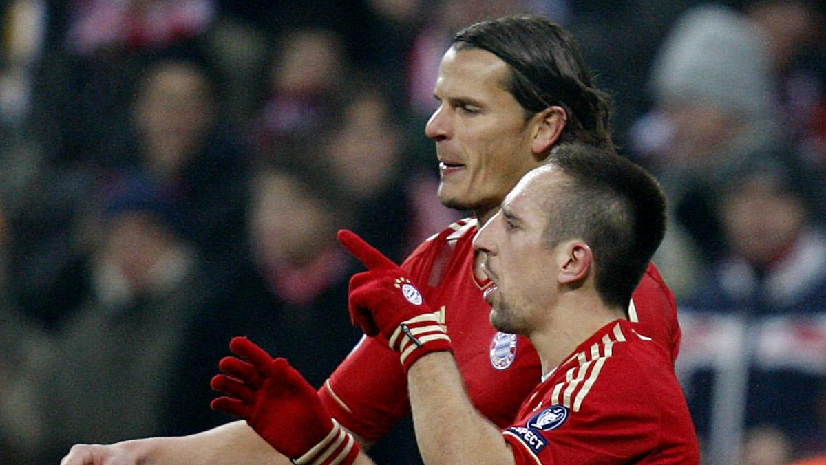 Obrońca Bayernu Monachium, Daniel van Buyten, może po zakończeniu obecnego sezonu zmienić pracodawcę. Piłkarz w rozmowie z mediami nie wykluczył transferu do francuskiego AS Monaco.