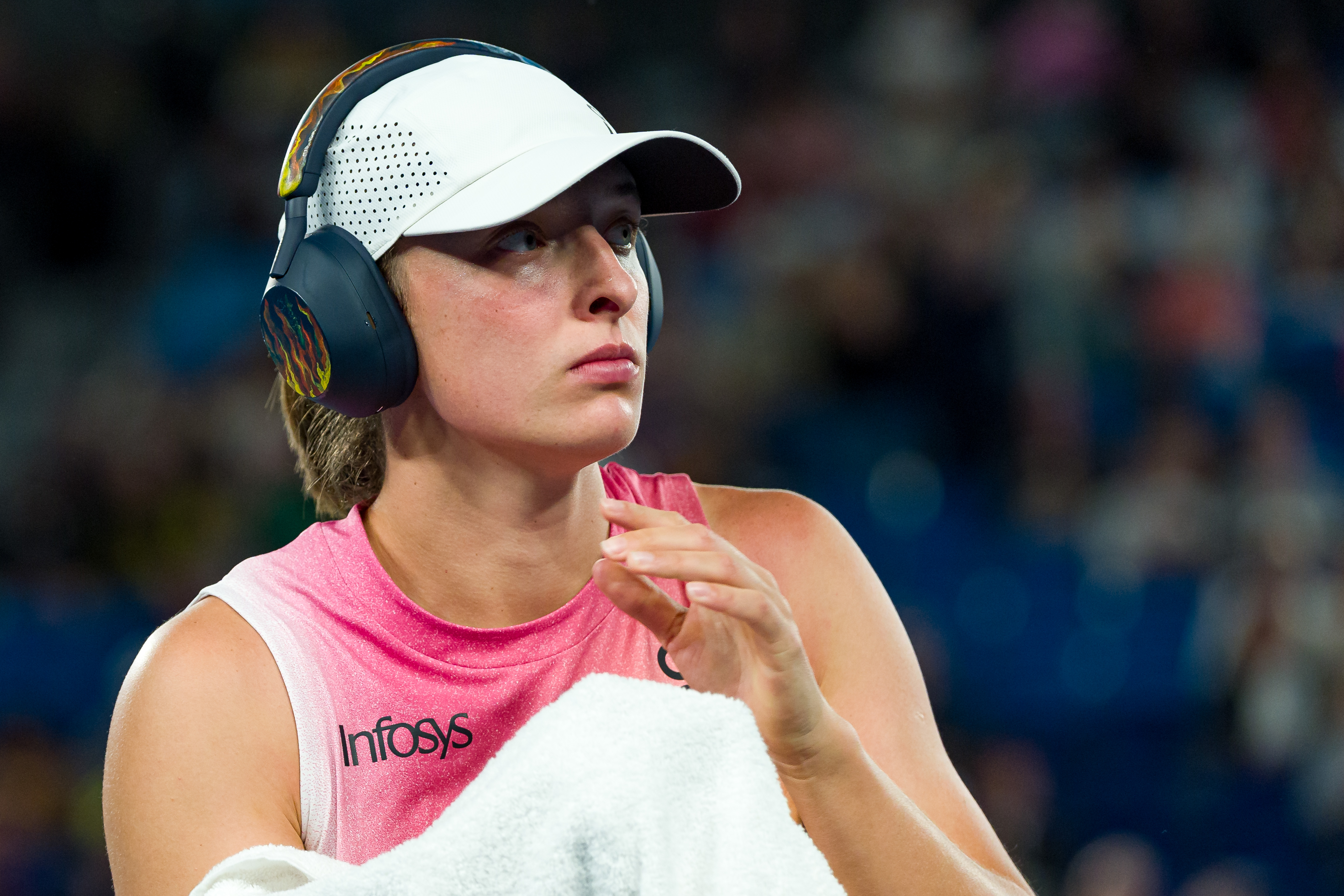 Dlaczego Australian Open nazwało Świątek złodziejką? Chodzi o ręczniki z kortów