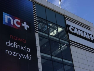 nc+ Canal+ "n"