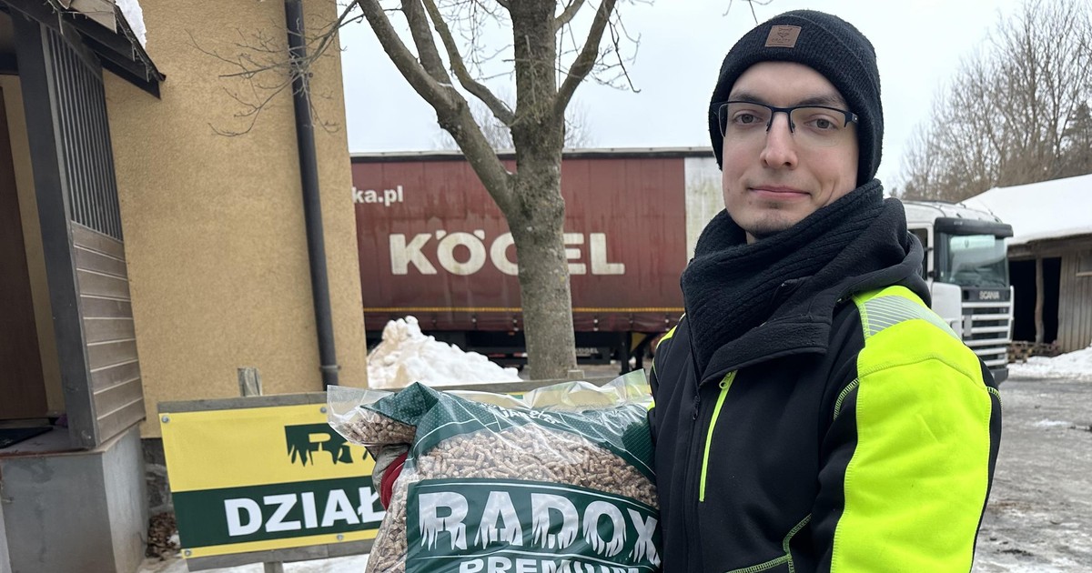 Kolejki po pellet na Warmii nie maleją
