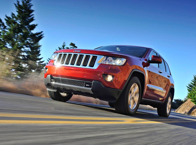 Jeep to ikona samochodów 4x4. Teraz słynna marka nabiera sił pod skrzydłami Fiata. W Polsce pojawiły się właśnie nowości amerykańskiej legendy bezdroży - oto Jeep Wrangler Unlimited i Jeep Grand Cherokee...