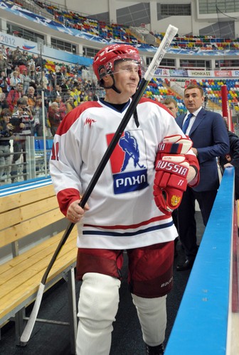 Władimir Putin hokeistą